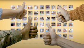 thumbs-up-at-screen