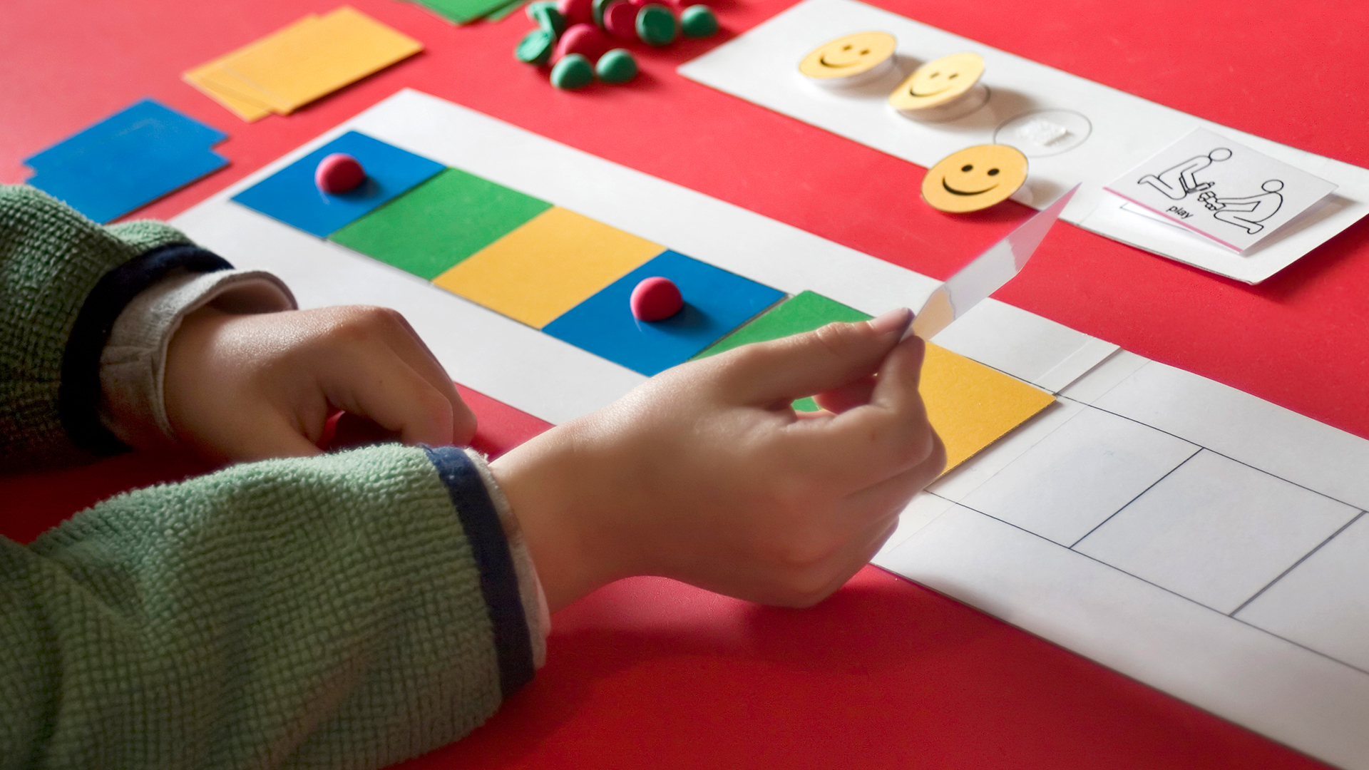 Student working on cognitive pattern perception exercise